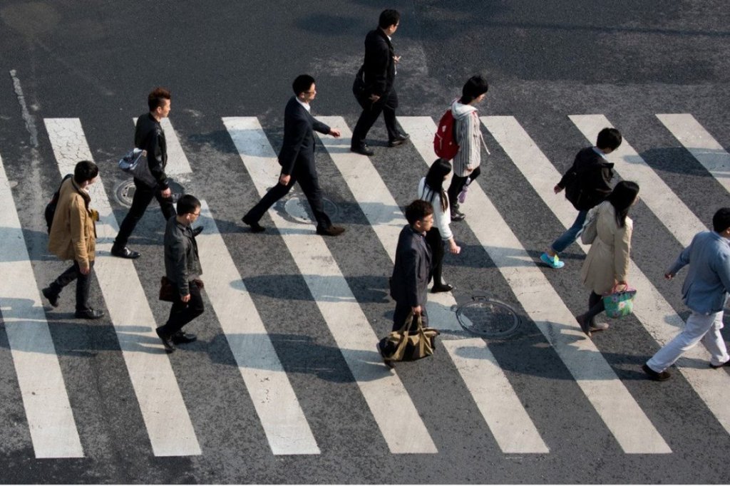 Cara Menyeberang Jalan di Kota Bandung: Teori dan&nbsp;Praktik